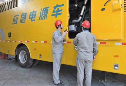 丰都如何清理被灰尘覆盖的机油散热器？
